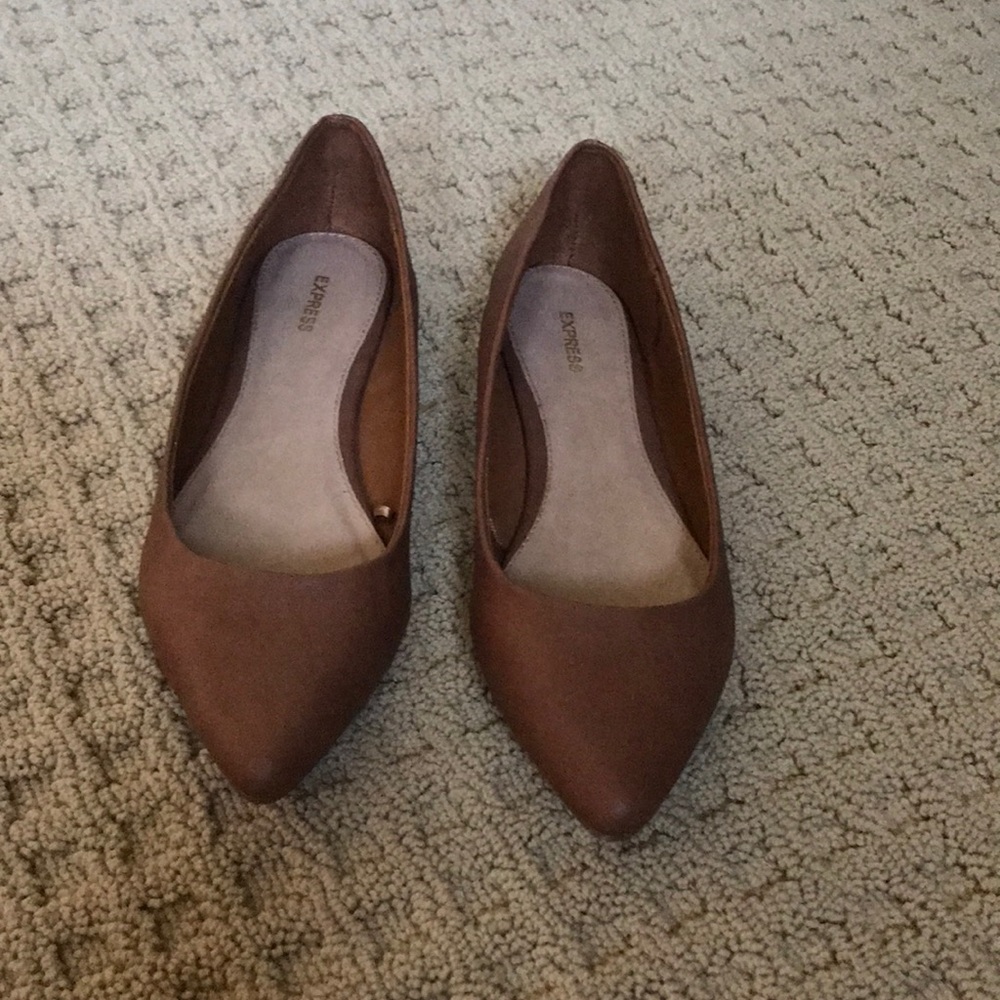 Express flats size 7